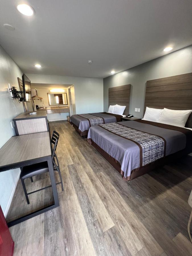 Continental Inn&suites 2*