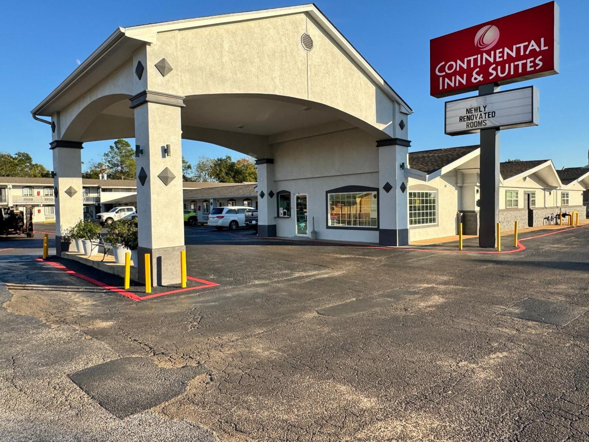 Continental Inn&suites Nacogdoches