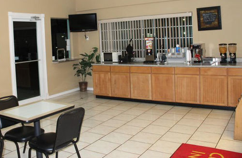 Continental Inn&suites Motel Nacogdoches