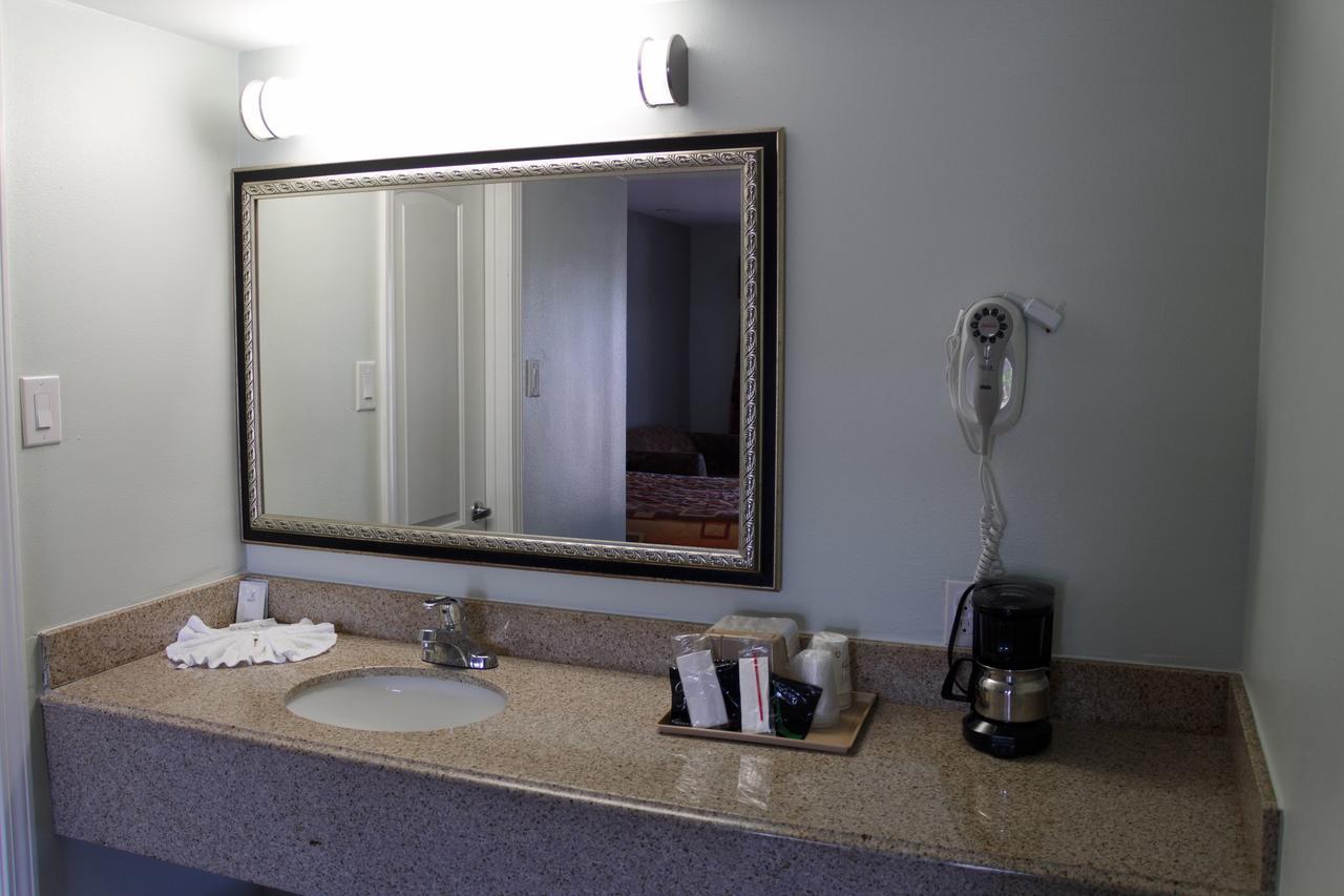 Continental Inn&suites Nacogdoches